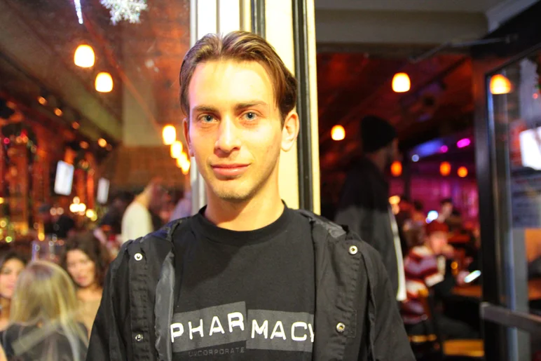 <!--ta14-fn-->
Nick Zizzo trying to join #teamhandsome