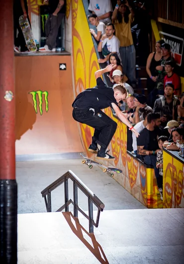 Stuntin’ in his Cariuma’s.. Tyler Peterson goes BS over the bump to bar with a KF Lip.

<!--TampaAm21Finals-->