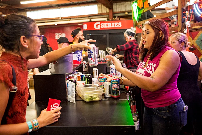 <!--pro17-fricomp-->

Open Bar?!  Give me 9 more of these!!