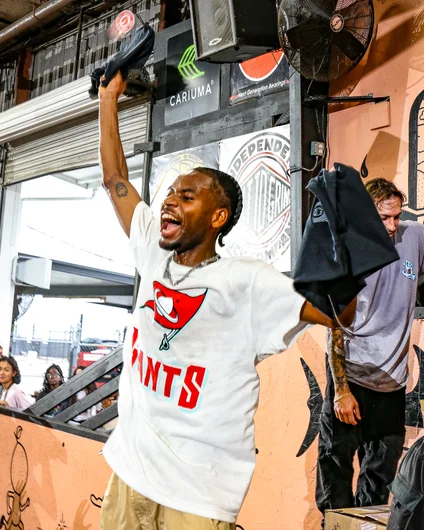 Time for the Product Toss. Ish and the Crew brought some serious gear with them.


<!--gasgiantsdemo-->