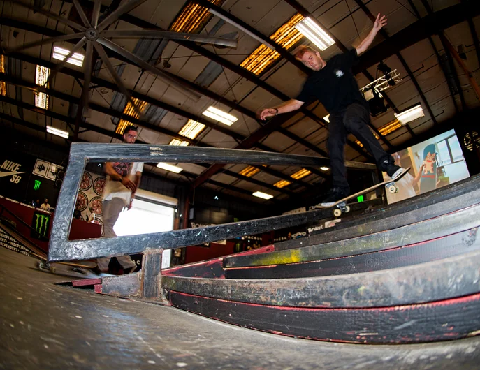 <!--PRO15-THURS-->

Dane Burman takes the low road with a Noseslide.