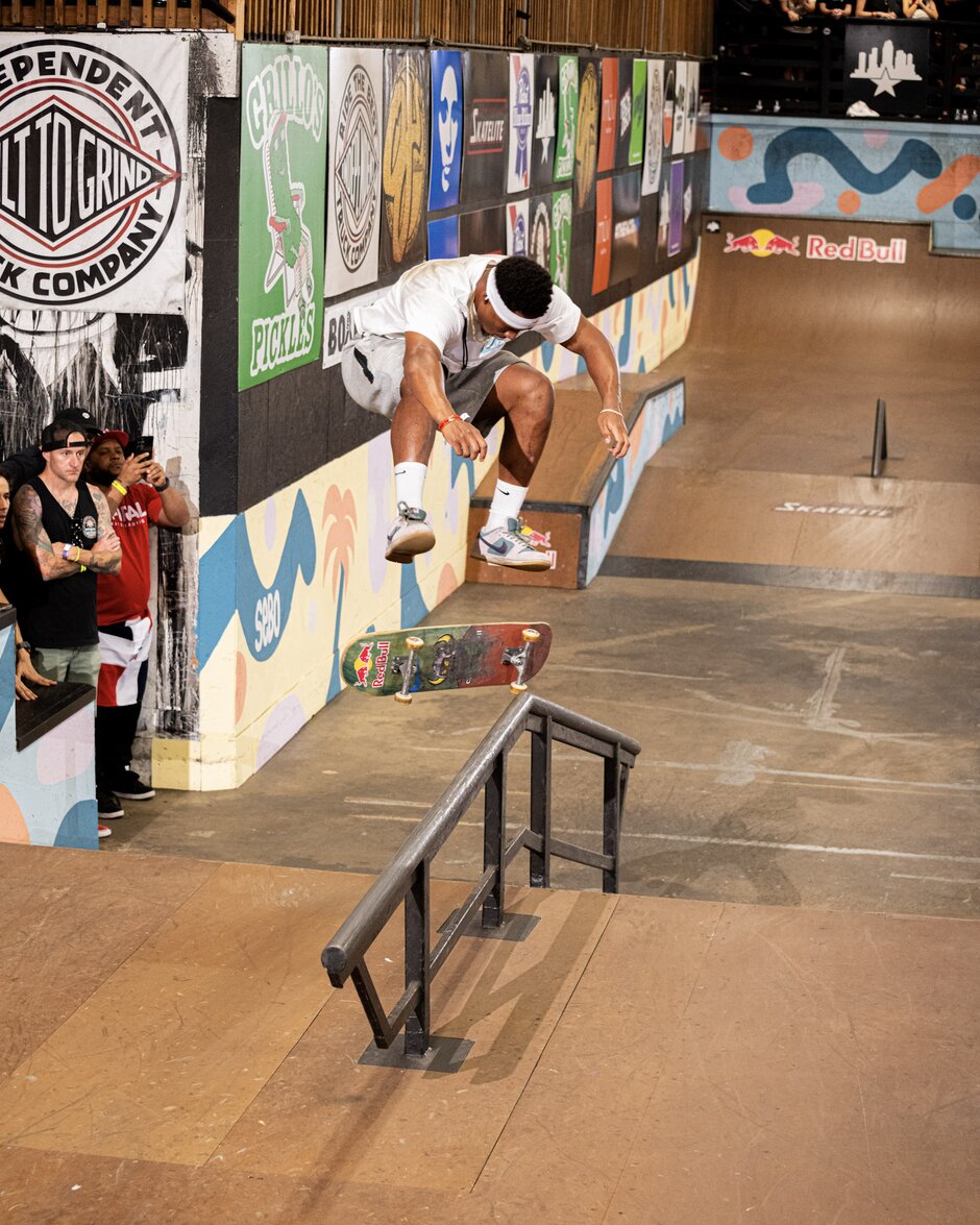 Heelflip Front Lip
