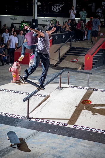 <!--dachi19quals-->

Joe Petrucci gets the Best Trick poppin’ off with a 180 Nosegrind the hard way back to straight.
