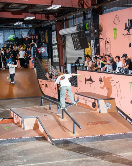 Jack Olson warming up for the flip out on this switch front blunt
<!--tampapro23besttrick-->