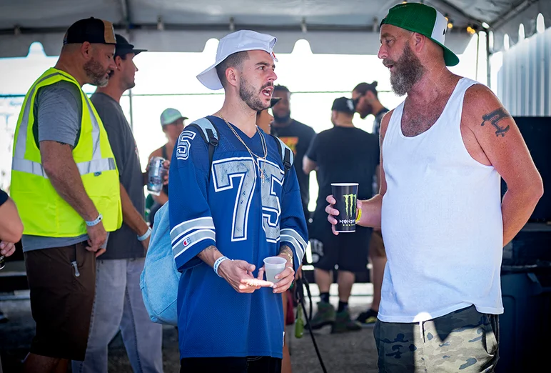 “Sooo, yeah man I wear the same kinda shirt everyday, I got one under this jersey right now!”
<!--sundaytampapro2021-->