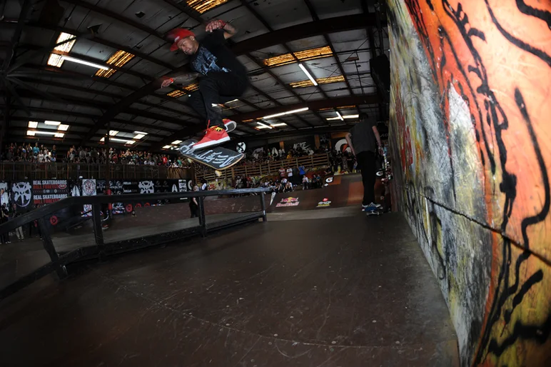 <!--finalspro14-->

The skating at this year's contest was more gnarly than anything that's ever gone down. Chaz Ortiz did some serious moves during his final's runs and landed this 360 flip in all three of them.
