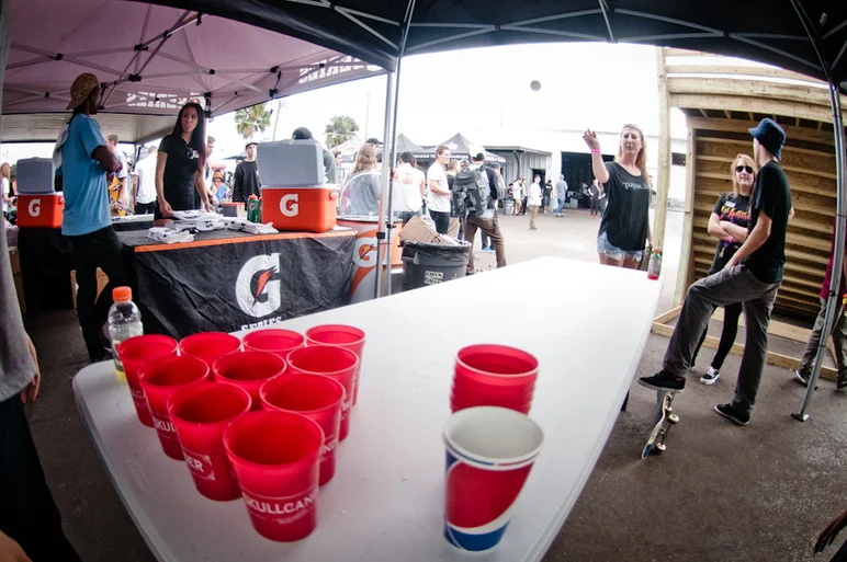 <!--ta14-fd-->

Beer pong for bones wheels!