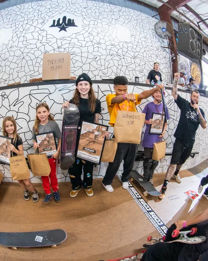 Congrats to Shiloh for taking over the Women's division. Shiloh gave out all her prizes to her fellow skaters.

<!--schoolsoutjam22-->