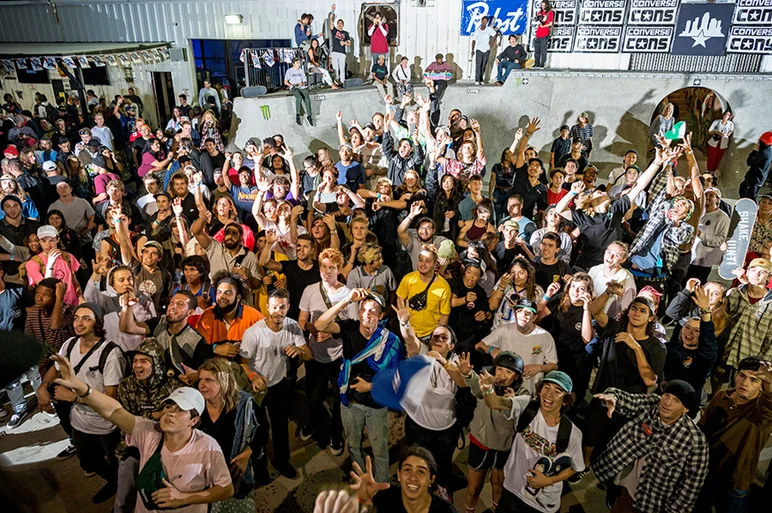<!--am17-ccj-->

Before everyone was even done skating the crowd mobbed the course and demanded free gear and wouldn’t leave until demands were met..wasn’t much else we could            do as they had us way out numbered.