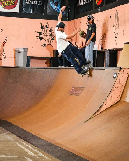 Hey that dude used to work here! Elvin Ramos with a front smith in the corner

<!--schoolsoutjam2023-->