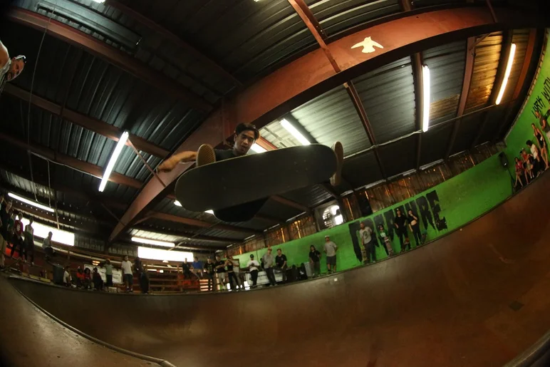 <!-- russpopevans -->

Uncle Sam with a huge fs flip. It must be that waffle grip.