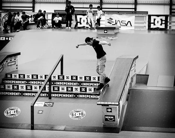 <!--ja19qualsphotos-->

Daiki Hoshino casually glides a Backsmith down the Hubba.
