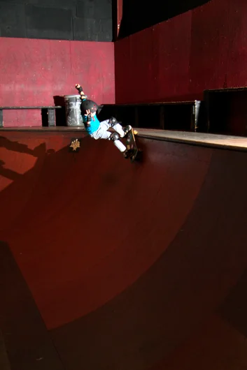 <!--eotmaug-->
Danny Boyd is a local ripper and always skates the all ages contests. FS Smith on the 6ft QP!