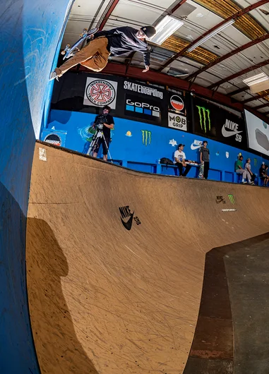 <!--am16sun-->

First things first... get a photo of Eli Williams warmin it up for the Semis, he’s got the photogenic moves.