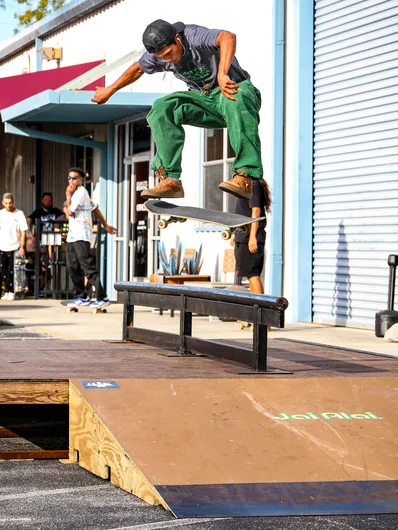 Serge landed so many tricks it was hard to keep track. Flick Front Lip. sheesh


<!--cigarcityjaialaiween2023-->