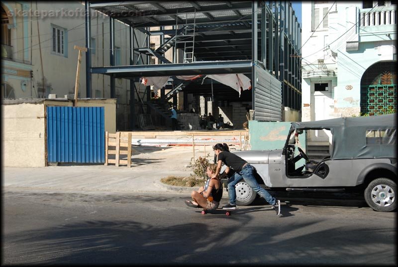 Havan Cuba Girl Skateboarding