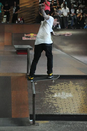 A frame from Yonis' SSBSTS.<!-- Back to School Bash 2012 Presented by Altamont -->