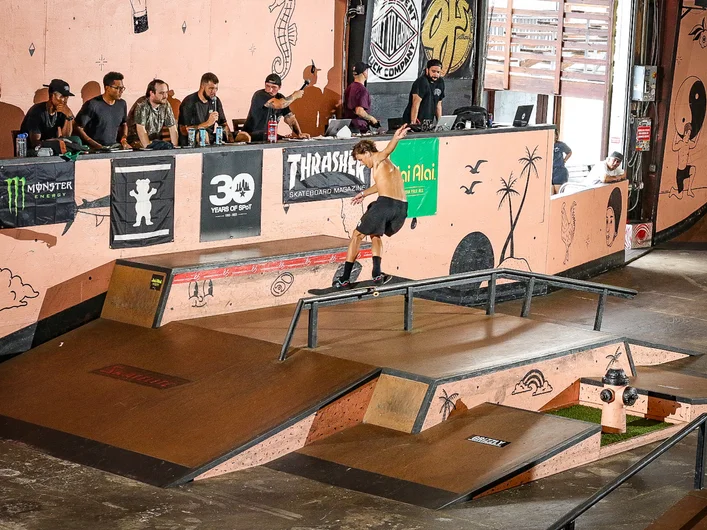 Quinn Harbin flying past the judges in a locked front feeble 

<!--backtoschoolbash23-->