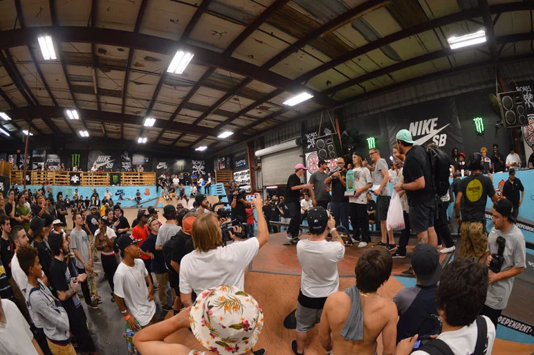 <!--AM15-SATNIGHT-->
Best trick was wild but it's time for the Converse Concrete Jam and TWS Door Gap Best Trick contest.
