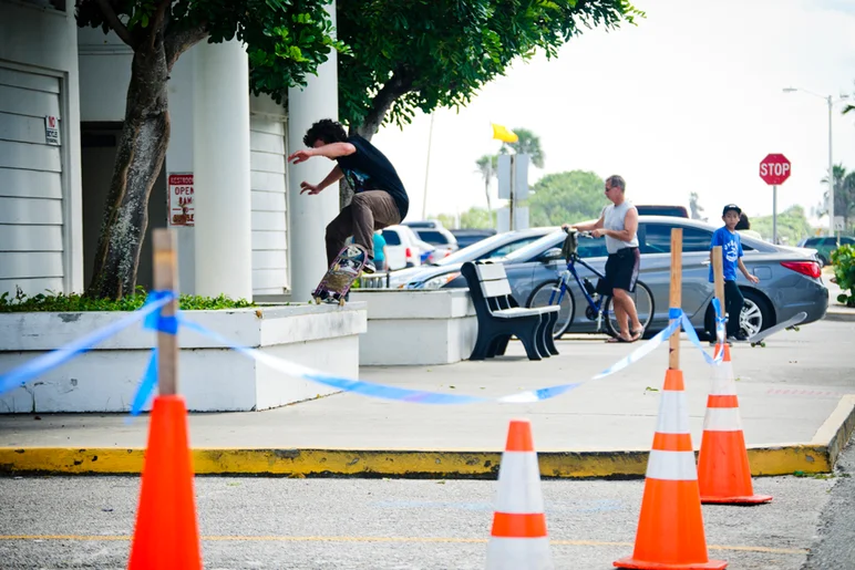 <!-- ffn_PB_nov13 -->
Davin broke in the first spot over the bridge with a solid Front 5-0.