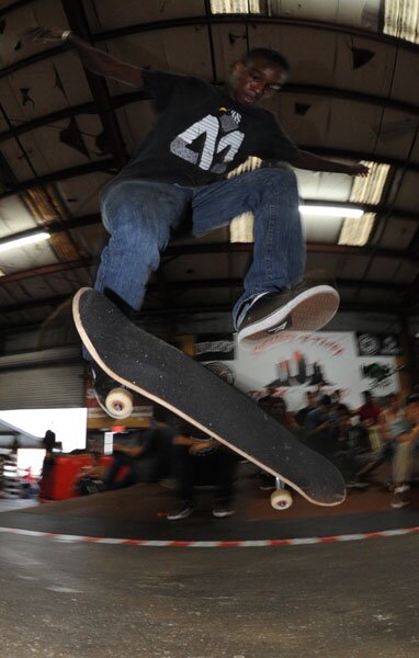 Andre Mckenzi - fakie 360 flip