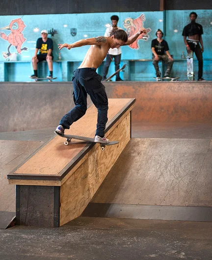 <!--hj16photos-->

Jereme Knibbs on a textbook backside lipslide. This side of the hubba is quite large. Quite.