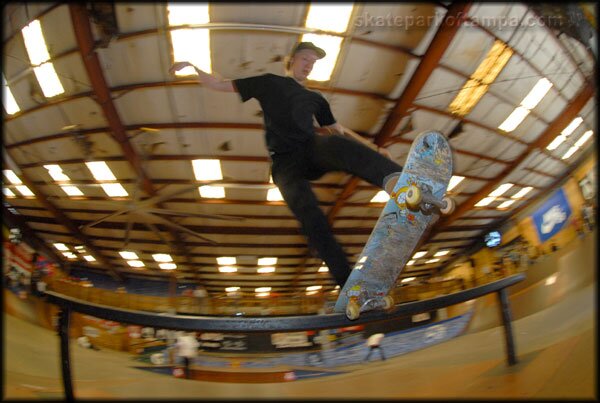 Timmy Knuth - frontside bluntslide