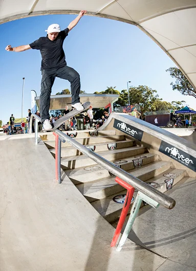 <!--daaus-qual-->

One of my personal favorites, Cody Riley Bluntslidin' the rail every try.