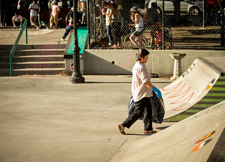 <!--danyc16finals-->

I’ve never seen more people oblivious to the fact that there is a contest going on.
