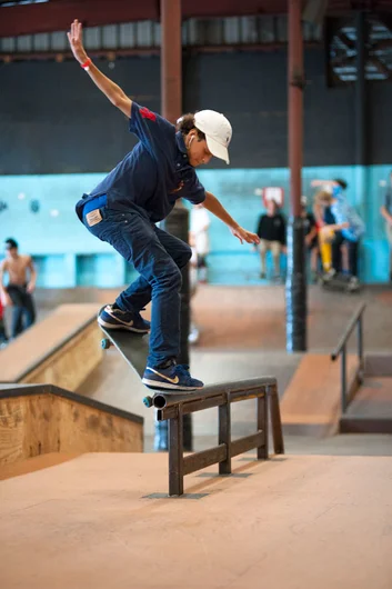 <!--hj16photos-->

Angel Gonzalez stepped up to the sponsored division and got things started with a pinched front crook on the flat rail.