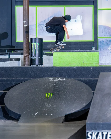 Followed by a front shuv up the most impossible step-up to skate.

<!--damnamla2023finals-->