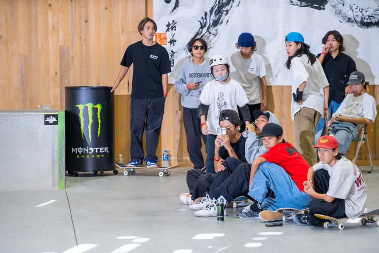 All the homies posted up filming the other homies runs. Ya love to see it!

<!--damnamjapan2022finals-->