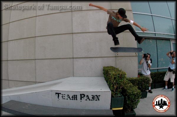 Ryan Sheckler - kickflip