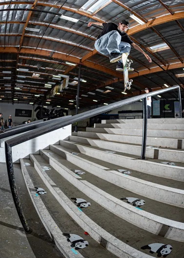Greg Rodriguez made this rail his lil’ beyatchh. Hardflip Frontboard.

<!--damnamla22practice-->