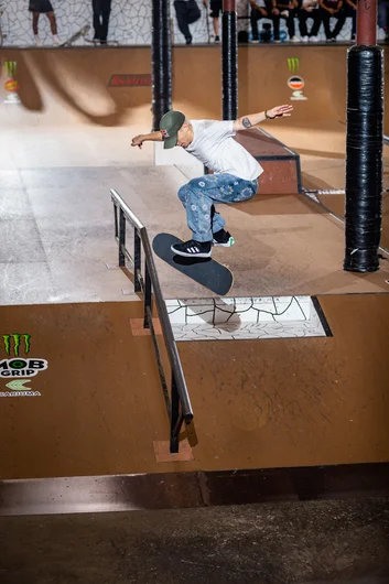 Angelo Caro signature tre flip lipslide


<!--tampapro22finals-->