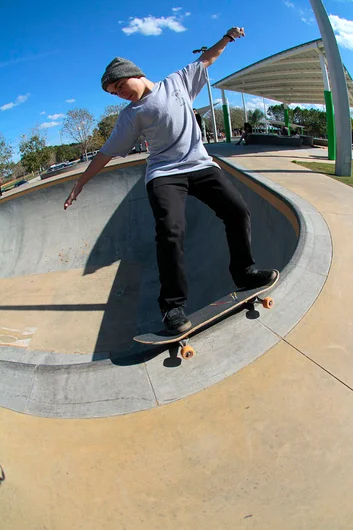 <!--wh152-->

Giancarlo FS 50-50 the deep end corner. 