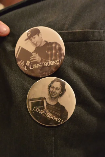 <!--bokmaartshow-->

There is a long story about these buttons. Justin on top and Leonard Trubia on bottom.