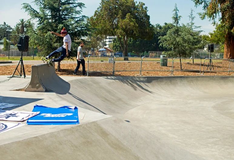 <!--dala15-->

Alejandro Burnell’s first order of business?  Getting his Hurricanes.

dialed on the bank to barrier.