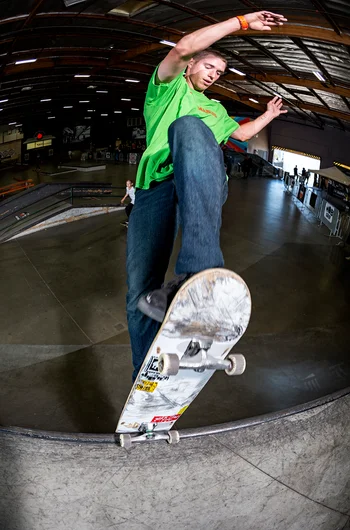 <!--dala19practice-->

Bradley Pichler likes to start his morning of with a big ole’ Phat Front Blunt.
