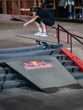 Switch Heelflip
