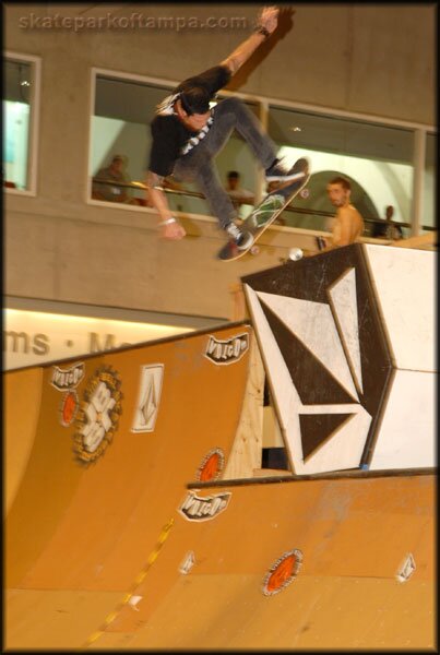 Chad Knight - blunt fakie