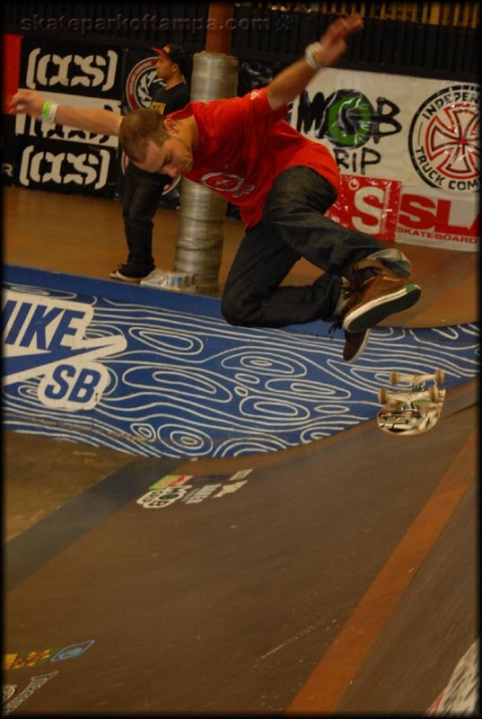 Jackson Curtin - kickflip wallride