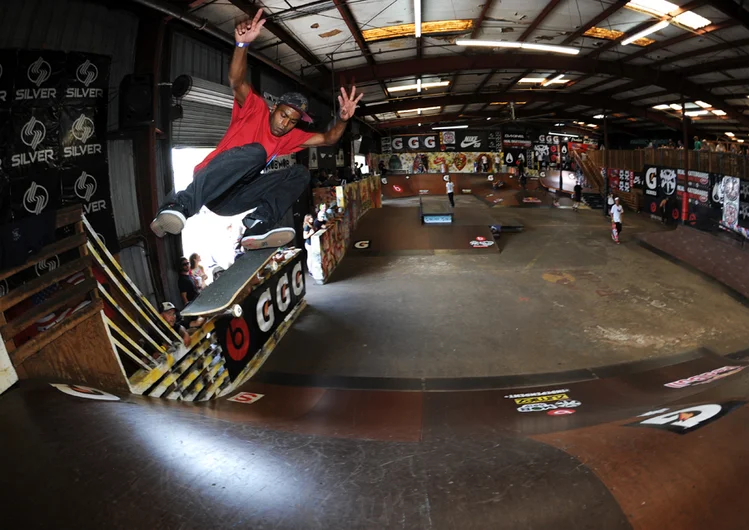 <!--tampapro2014d2-->

Alex Carolino arrived early today and laid down some amazing tricks like this nollie 360 heelflip.