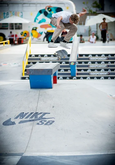 <!--dabarcy-finals-->

Bart Buikman Kickflip Grinds the Volcano ledge.

