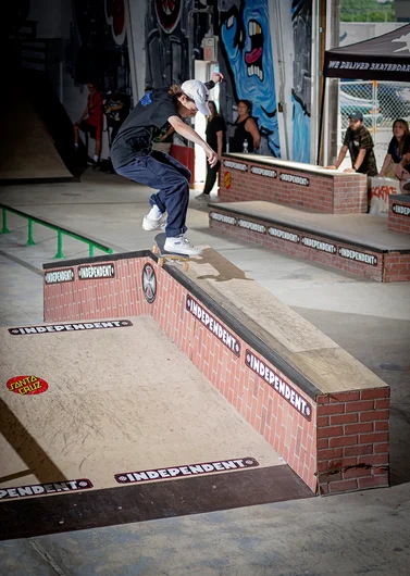 <!--dachi19finals-->

Wesley, Pop-Shuv Grind.
