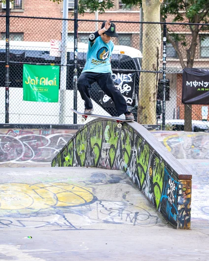 Julian hanging on to a front tail over the rainbow

<!--damnamnyc23-day2-->