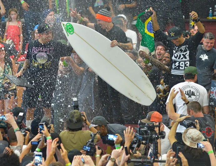 <!--sundaydaypro15-->

Victory shower!
