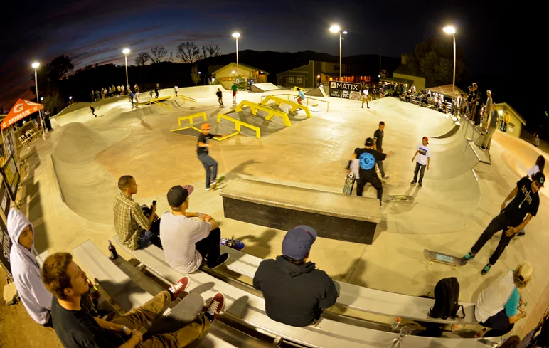 <!--ww14-->

Practice continues into the evening, but lets face it- it’s not practice, but more so a bunch of bros having fun on skateboards.













