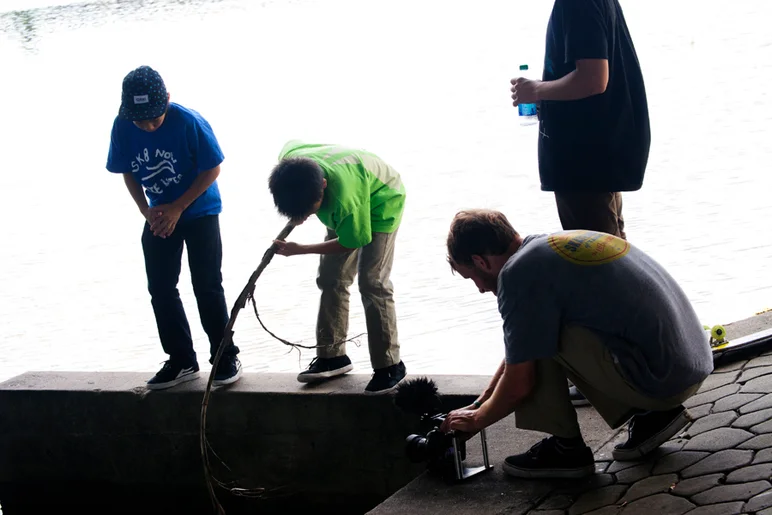 <!-- ffn_PB_nov13 -->
Straight Nat-Geo in this b! Nick Noel pokes some creatures with sticks while Frank documented it.