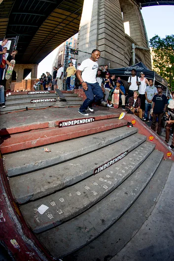 <!--danycsat-->

This is the face you make when you're running down a double set at full speed.